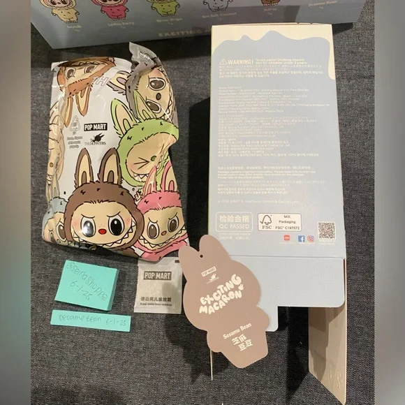Labubu Macaron SESAME BEAN Vinyl Plush Pendant POP MART - Picture 4 of 5